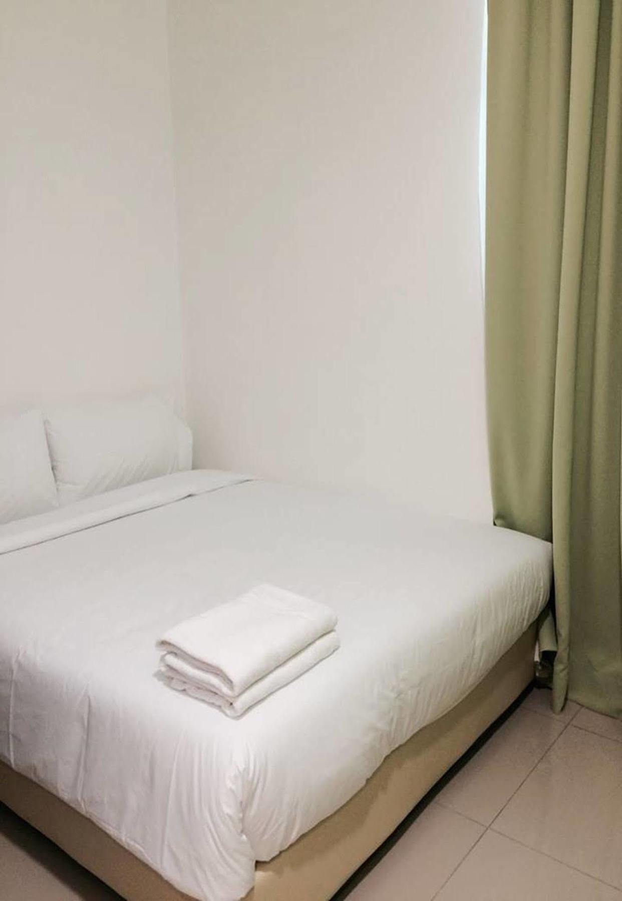 Yy48 Hotel 2 Mins Walk From Masjid Jamek Lrt Station Kuala Lumpur Exterior foto